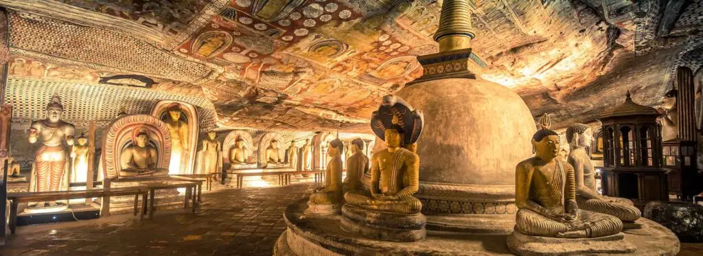 ダンブッラ石窟寺院